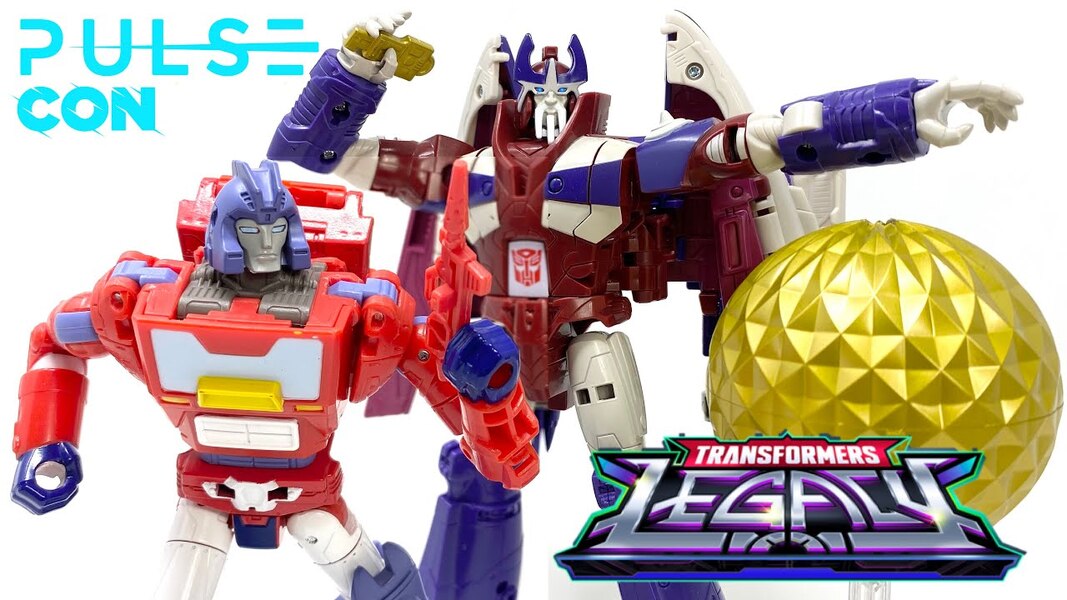 Legacy A Hero Is Born Alpha Trion & Orion Pax Pulse Con 2022 Exclusive  In-Hand Images